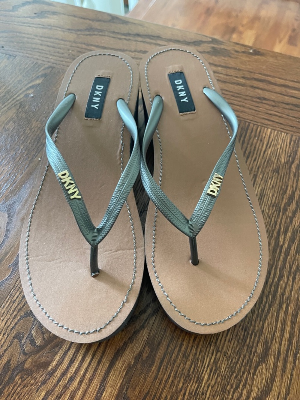 DKNY Brown Footbed Flip Flops with silver  Straps